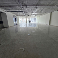 Hot ! Cho Thuê Mặt Phố Xuân Thủy Vị Trí Vàng 400M2 Mặt Tiền Khủng 10M Giá Siêu Hot 80 Triệu/Th Kd .
