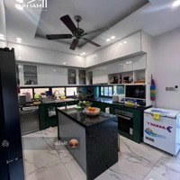 Siêu Phẩm Biệt Thự Nguyễn Văn Hưởng, Thảo Điền, Quận 2.Diện Tích12X29 Cn 370M2 Trệt Lầu Giá Chỉ 64.9 Tỷ