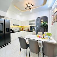 Nhà đẹp mt Thạnh Xuân 13, hẻm xe hơi có vỉa hè thoáng mát,giá #6ty3