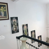 Thông Phong, Đống Đa.diện Tích19/25M2 X 4 Tầng,Mặt Tiền3,4M, Giá Bán 5,1 Tỷ. Vài Bước Ra Mặt Phố.