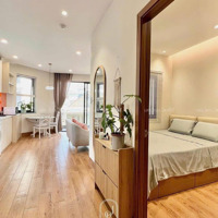 Căn Hộ Dịch Vụ 1 Phòng Ngủban Công Full Nội Thất Ngay Trung Tâm Q7