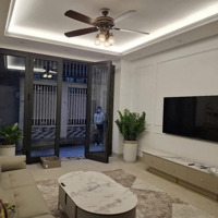 1 Mặt Ngõ 1 Mặt Phố
-Khu Vip Hoàng Cầu-Đặng Tiến Đông-Mai Anh Tuấn
-3 Bước Ra Hồ Hoàng Cầu-5 Tầng