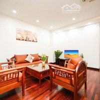 Cho Thuê Căn 02 Ngủ 02 Wc Mới Ở Vị Trí Cực Kỳ Đắc Địa Của Hồ Tây, Ngay Mặt Hồ Tây, 90A Xóm Chùa