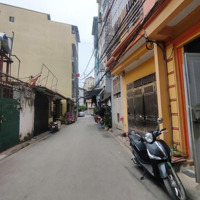 Ô Tô Tránh Chạy Vòng Quanh Vào Nhà - - Khu Vực Nhiều Tiện Ích - 36M2 - Lô Góc - 7.4 Tỷ.