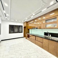 Siêu Phẩm - Lô Góc - Ngõ Nông - Hoàng Quốc Việt - Nhà Đẹp Full Nội Thất - Thang Máy