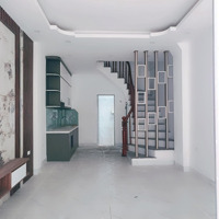 Vị Trí Cực Đẹp Ngõ Nông Ô Tô Đỗ 30 M - Thoáng Trước Thoáng Sau - Ngõ Trước Nhà Rộng Rãi Thoáng Sáng