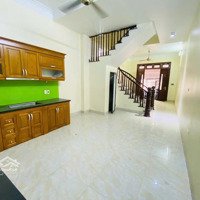 Siêu Rẻ Bán Nhà Tây Mỗ, Ngõ Nông, Ba Gác Qua Nhà 43M2, 4.5 Tầng, Nhà Còn Tốt Liên Hệ: 0976.215.450