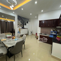 Nhà 7 Tỷ Ở Ngay - Phước Long A - 82M2( Ngang 6.4) - Hiếm -Hẽm Xe Hơithông