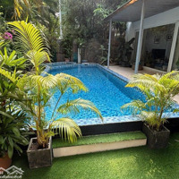 Cho Thuê Biệt Thự Hồ Bơi Khu Compound Yên Tĩnh Thảo Điền, Quận 2, 4 Phòng Ngủ, Phù Hợp Ở, An Ninh