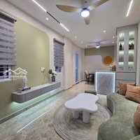 Bán Nhanh Nhà Gần Chợ Tân Định Ngay Lý Chính Thắng, Quận 3. Chỉ 1Ty560 Với 34M2. Dọn Vào Ở Liền