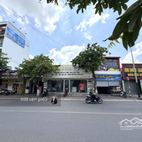 Siêu Phẩm Mtkd Trần Hưng Đạo, Tp. Dĩ An. Dt: 484.8M2. Thổ Cư: 300M2. Ngang 7.2M2. Giá: 19Tỷ 990 Triệu