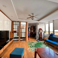 Siêu Phẩm Nhà Phố Trần Quốc Hoàn - Thang Máy Vù Vù, Phân Lô Ô Tô Tránh, Nội Thất Đẳng Cấp Giá Bán 22 Tỷ