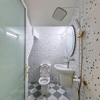 Nhà lầu mới Full nội thất, gần chợ An Bình và trường đại học FPT