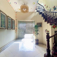 Chính Chủ Cần Bán Nhà Ngọc Lâm View Hồ 2 Mặt Thoáng