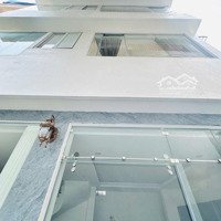 Nhà Đẹp Sát Phố - Mở Cửa Tứ Phía - Ra Ô Tô 30 Chục Mét- Thoáng Sáng - Đủ Công Năng- Mặt Tiền Khủng.