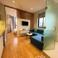 Căn Hộ 1 Phòng Ngủfull Nội Thất Xịn, Ngay Trung Tâm Thành Phố, Ban Công Lớn, Cửa Sổ To