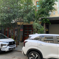 Bán Nhà Trệt 2 Lầu Kdc Ngay Vincom 550 Dĩ An