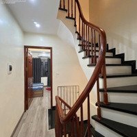 Bán Nhà Riêng 5 Tầng, Sổ Đỉ 43M, Cách Phố 5M, Gần Hồ Hoàn Kiếm, Chợ, Trường; 8,5 Tỷ