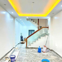 Bán Nhà Riêng Tại Đường Láng, 14,5 Tỷ, 55M2, Đẹp, Ôtô Kinh Doanh