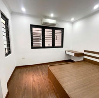 Bán Nhà Hoàng Quốc Việt 36M2 6 Tầng Mới Lô Góc Thang Máy, Giá Bán 7.8 Tỷ
