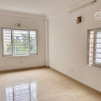 Nhà Ngô Gia Tự 34M2, 4,849 Tỷ Lô Góc 2 Thoáng, Ngõ Nông