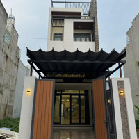 Nhà Xây Ở Rất Đẹp Thạnh Lộc Quận 12!
- Bán Nhà 1 Trệt 1 Lửng 2 Lầu Quận 12
- Diện Tích: 4,39X22M