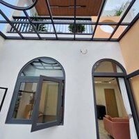 Bán tòa CHDV Trích Sài - 76m2 x 7T Thang máy - Oto đỗ cửa - Vài bước ra Hồ Tây