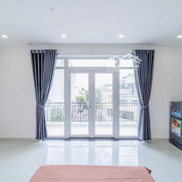 Studio Siêu Rộng Với Ban Công Ngắm Phố Xá