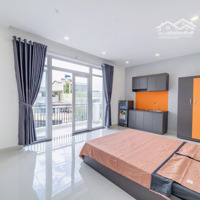 Studio Siêu Rộng Với Ban Công Ngắm Phố Xá