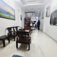 Bán nhà Đội Cấn 10m ra phố dân xây nhà đẹp ở luôn , có ô chờ thang máy 46m 5 tầng giá 9.3 tỷ
