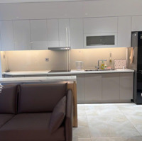 Cho Thuê 2 Phòng Ngủ 2 Vệ Sinh78M2 Tại Vinhomes Golden River Ba Son 25 Triệu Vnd View Siêu Đẹp