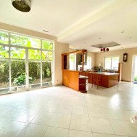 Cho Thuê Biệt Thự Thảo Điền, Quận 2, Diện Tích 15X28M, Kết Cấu: Trệt 2 Lầu 5 Phòng Ngủ 5 Vệ Sinh Giá Bán 120 Triệu