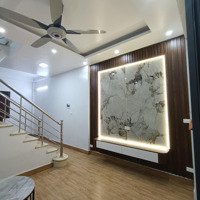 Bán Nhà Phố Vĩnh Hưng, Hoàng Mai - 35M, 4 Tầng, 4 Ngủ Cầu Thang Giữa - Ngõ Thông, Lô Góc 3 Thoáng