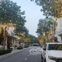 Tòa Nhà 7 Lầu + Thang Máy, Thu Nhập 120 Triệu Kđt Vạn Phúc Thủ Đức, Chiều Ngang 10M Giá Tốt