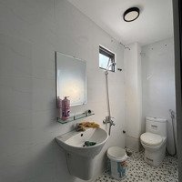 Cho Thuê Nhà 3 Tầng Mặt Tiền Huỳnh Thúc Kháng Khu Phố Ăn Uống