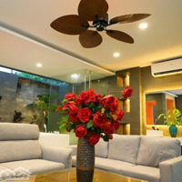 ---C''ơ Hội Vàng Sở Hữu Biệt Thự Vípdiện Tích18 X 39 = 705M2 ...... Giá Bán,,, 57 Tỷ ..