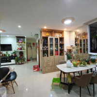 Cho Thuê Căn Hộ Cao Cấp Hùng Vương Plaza, Q.5, 127M2(3Pn), Lầu Thấp, Ntcc.