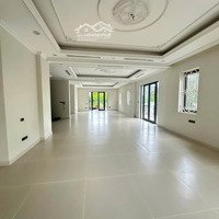 Cho Thuê Biệt Thự Dương Nội - Hà Đông , Cạnh Công Viên Thiên Văn Học , Nhà Hoàn Thiện Đẹp .