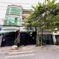 Khách Sạn Hẻm Xe Hơi phường 2 sân bay. DTSD: 620m2 sàn chỉ 28 tỷ