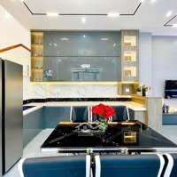 Hàng Hiếm Siêu Hot Chốt Ngay Nhà Ở Đường Lê Văn Sỹ, Phường 12, Q3, Sổ Hồng Riêng. Thương Lượng