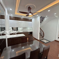 Bán Nhà Cầu Giấy - 6 Tầng Full Nội Thất- Nhỉnh 8 Tỷ - Sổ Nở Hậu - Thang Máy Thông Tin Chuẩn