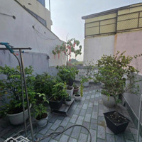 Chính Chủ Cần Bán Gấp Nhà Q4 1 Trệt 2 Lầu, Full Nội Thất Cao Cấp, Giá Chỉ 4.8 Tỷ!