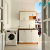 Căn Hộ Dịch Vụ Ban Công + Tách Bếp + Máy Giặt Riêng Ở Sát Dương Bá Trạc, Q8
