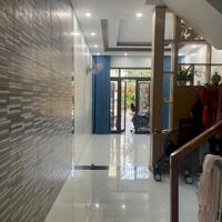 Cc cần bán nhà 3 tầng MT KD VIP đường Phạm Vấn, TT Sơn Trà, giá chỉ nhỉnh hơn 6 tỷ.