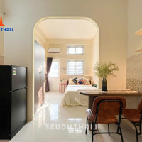 Căn Hộ Full Nội Thất Trống Ngày 25/4 Vào Ở Ngay!