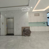 Cho Thuê Nhà Phố 84M2 Có Thang Máy, Máy Lạnh Tại Vinhomes Grand Park. Liên Hệ 0828030977 Thiện