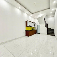 Bán Nhà Gần Đh Công Nghiệp, Sát Ql32. Ôtô Đỗ Cửa. Ngõ Thông, Lô Góc 2 Mặt Thoáng, Hơn 5 Tỷ