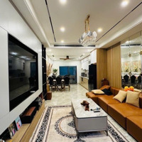 Siêu Phẩm Ngọc Lâm, 6 Tầng Thang Máy - Gara Ô Tô - Trung Tâm Phố Cổ