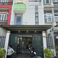 Chủ Muốn Định Cư Nước Ngoài Cần Bán Gấp Căn Nhà Rẻ Nhất Khu Đô Thị Năm Sao 1 Sổ Sẵn Công Chứng Ngay