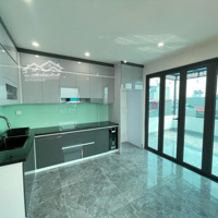 Bán Nhà Riêng Đẹp, Nhiều Tiện Ích Tại Long Biên, 11,8 Tỷ, 43 M2